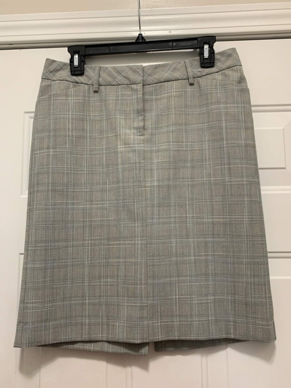 3/$15 Express Editor Gray Plaid Pencil Skirt Size 6